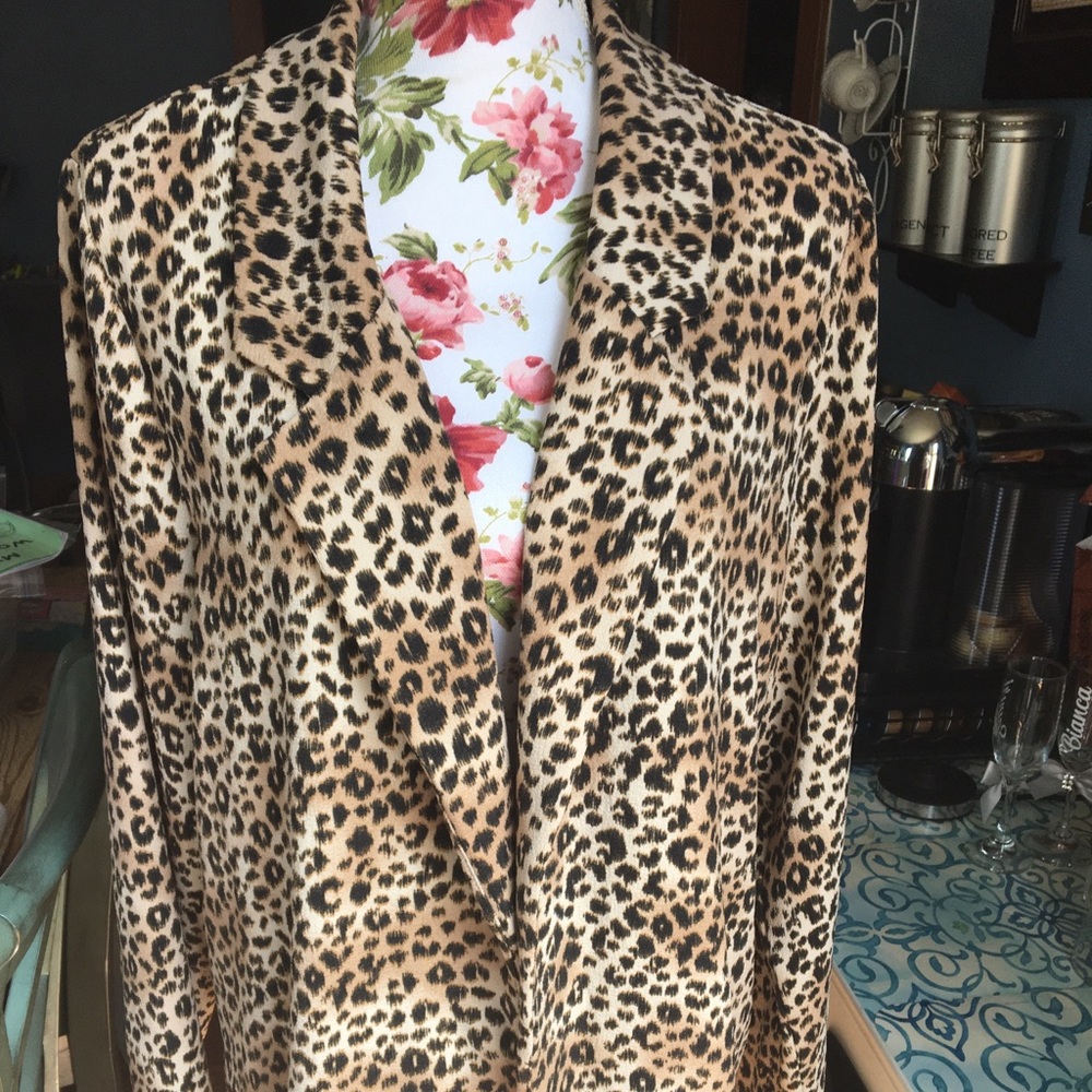 Leopard print blazer